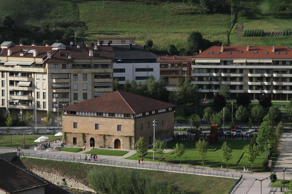 Hotel Dolarea Beasain Exterior photo